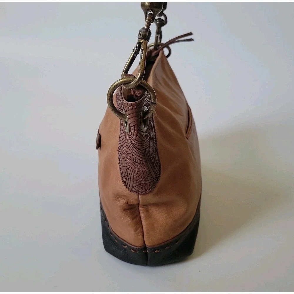 The Sak Indio Slouchy Hobo Bag Tan Brown Leather Boho Chic Effortless Western